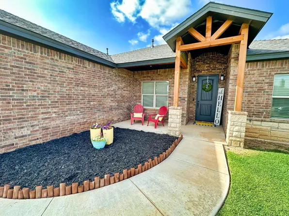 1110 17th St, Shallowater, TX 79363