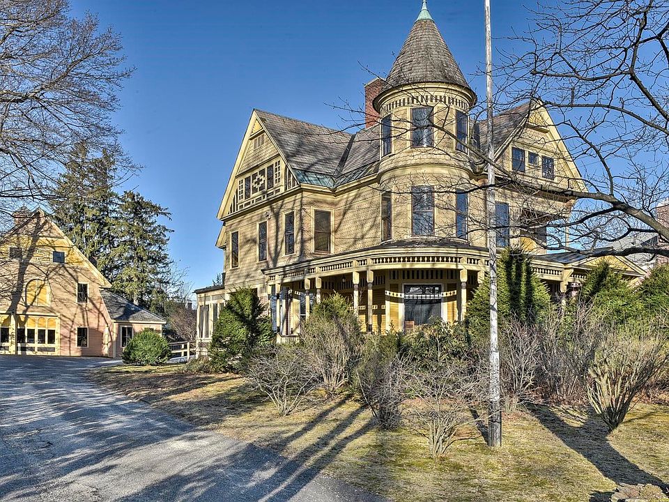 122 Court Street Keene NH 03431 Zillow