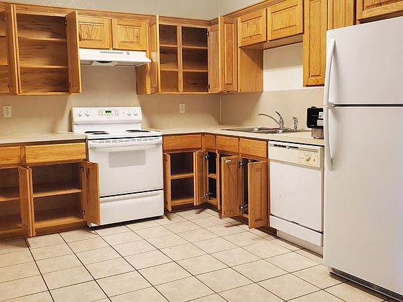 3rd image of 3801 Littleleaf Ct #A
