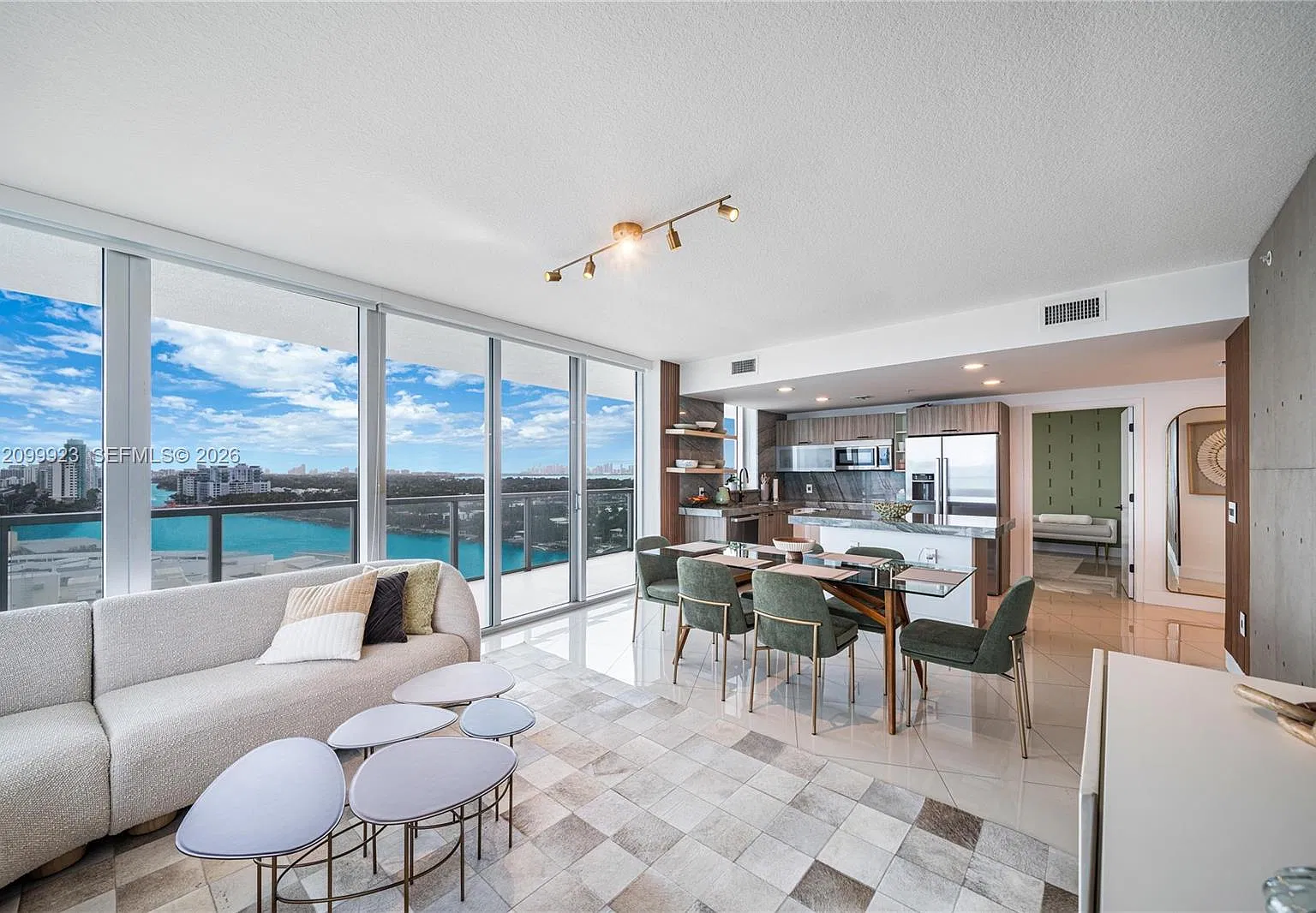 Eden House Condo — Photo 1
