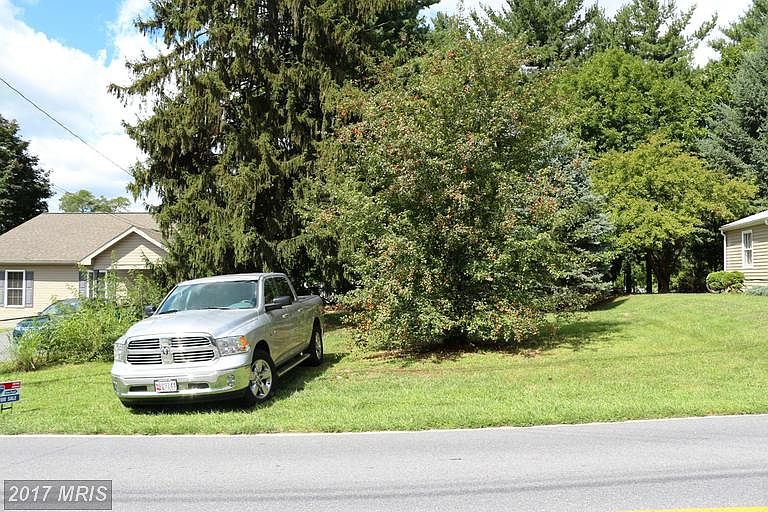 2nd image of 10726 Bower Ave