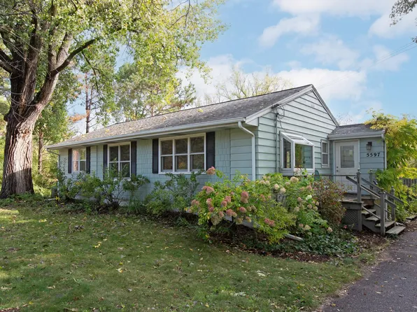 5597 Lake Elmo Ave N, Lake Elmo, MN 55042