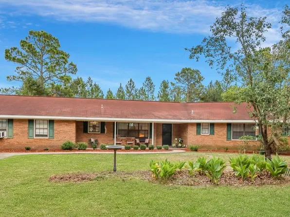 554 Woods Bridge Rd, Jesup, GA 31545