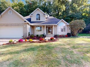 4295 Maple Grove Dr, Erie, PA 16510