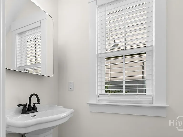 1203 E Bolton St — Photo 17
