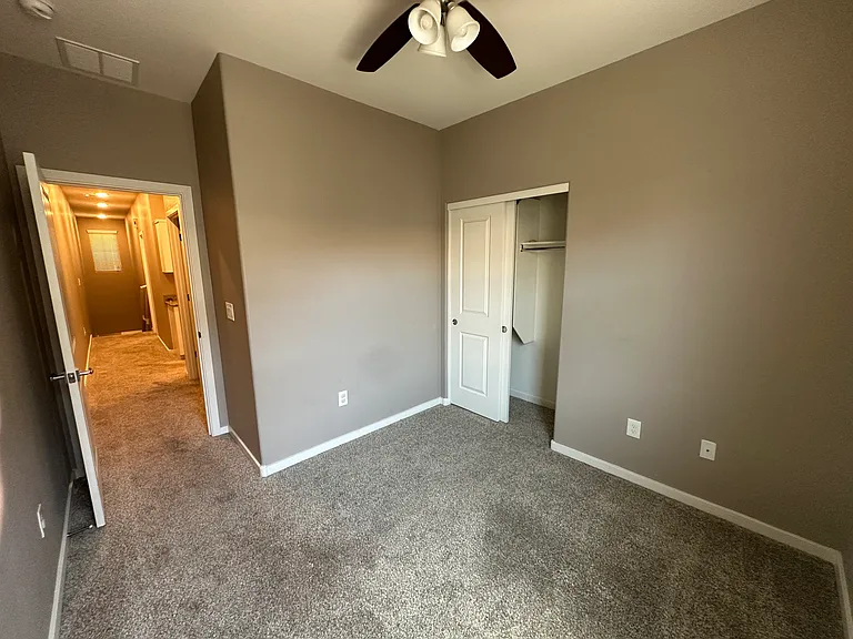 2354 E Hidalgo Ave — Photo 17