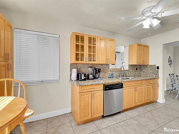 2nd image of 529 NE 2nd Pl