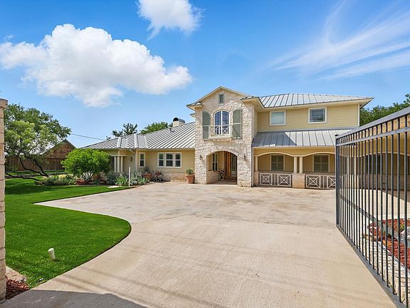 2nd image of 1755 Park Rd #36