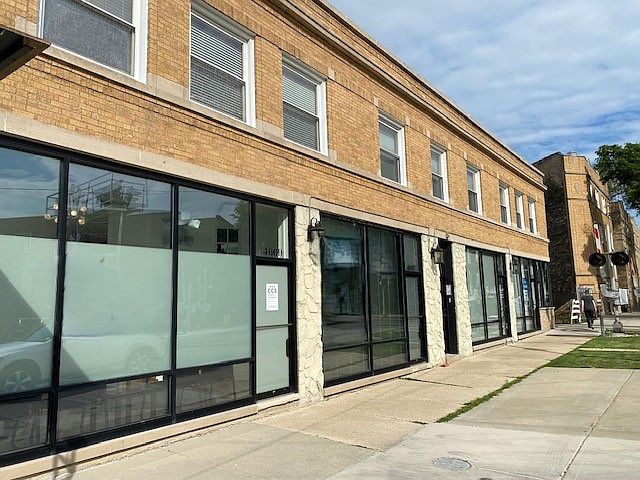 1st image of 4665 N Manor Ave #2