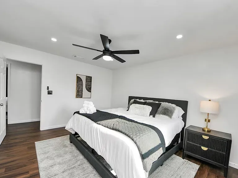 3217 Binz St — Photo 27