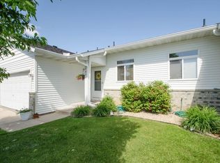 1545 Dublin Ct, Shakopee, MN 55379