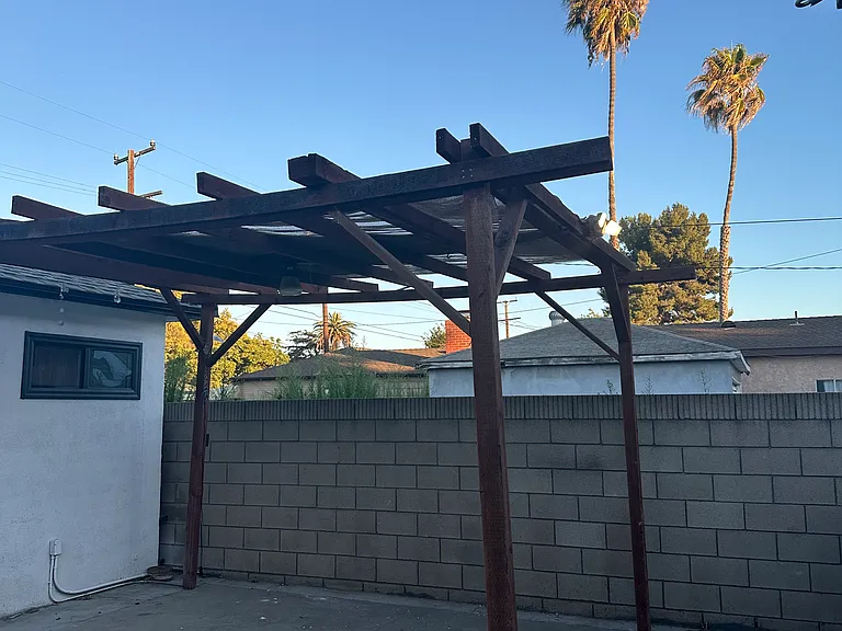 Magnolia Ave — Photo 32