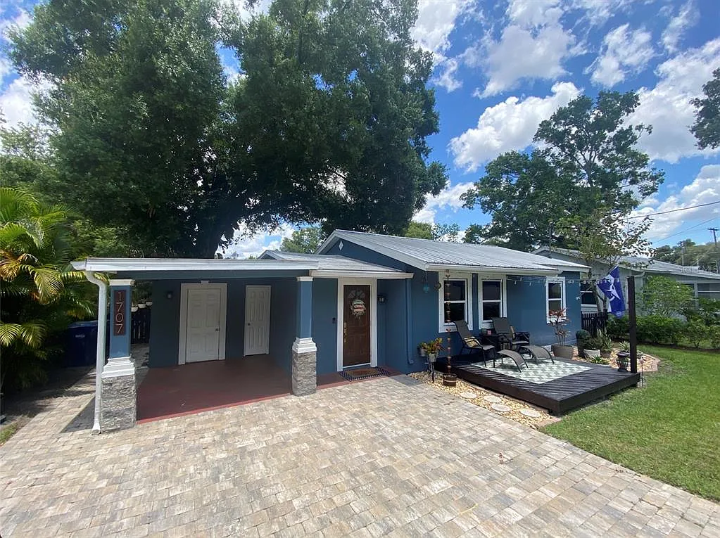 3 bed, 3.0 bath, 1400 sqft, $3,600 — Photo 1