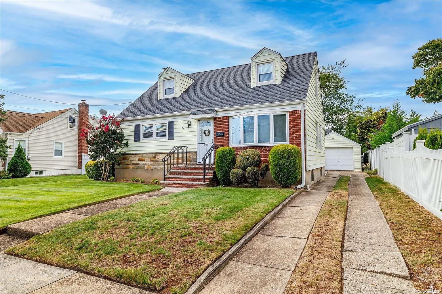 2788 King Street photo 1