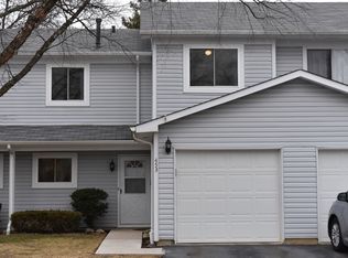 453 Esselen Ct, Carol Stream, IL
