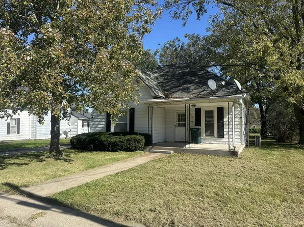 513 S Center St, Clarence, MO 63437