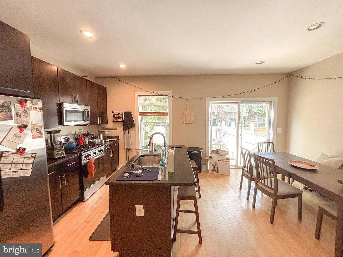 3 bed, 2.0 bath, 2308 sqft, $3,600 — Photo 4