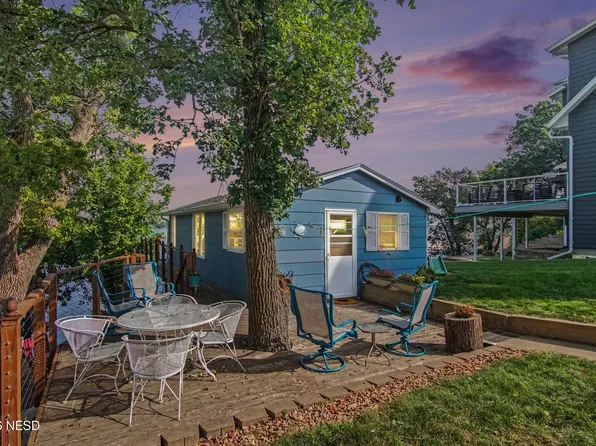 2536 Lake Cochrane Dr W, Gary, SD 57237