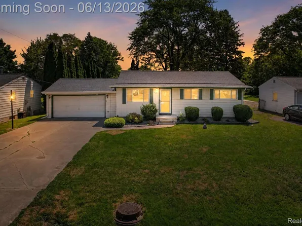 4141 Bristolwood Dr, Flint, MI 48507