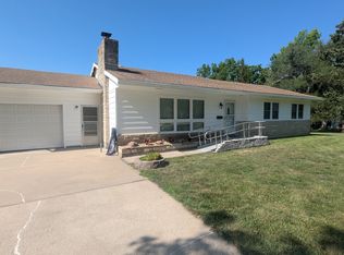 2221 Millwood Dr, Atchison, KS 66002