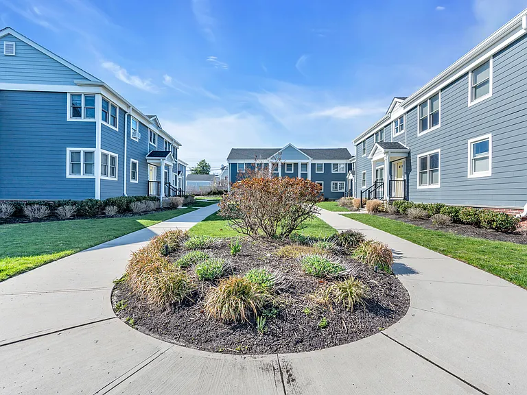 304 Deal Lake Dr #35 — Photo 3