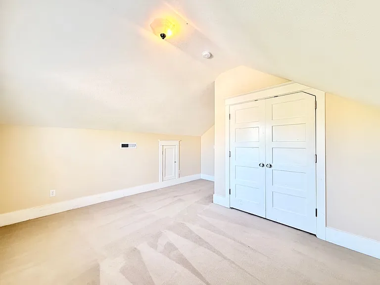 5319 NE 16th Ave — Photo 22