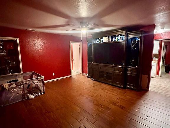 3rd image of 1306 S B St