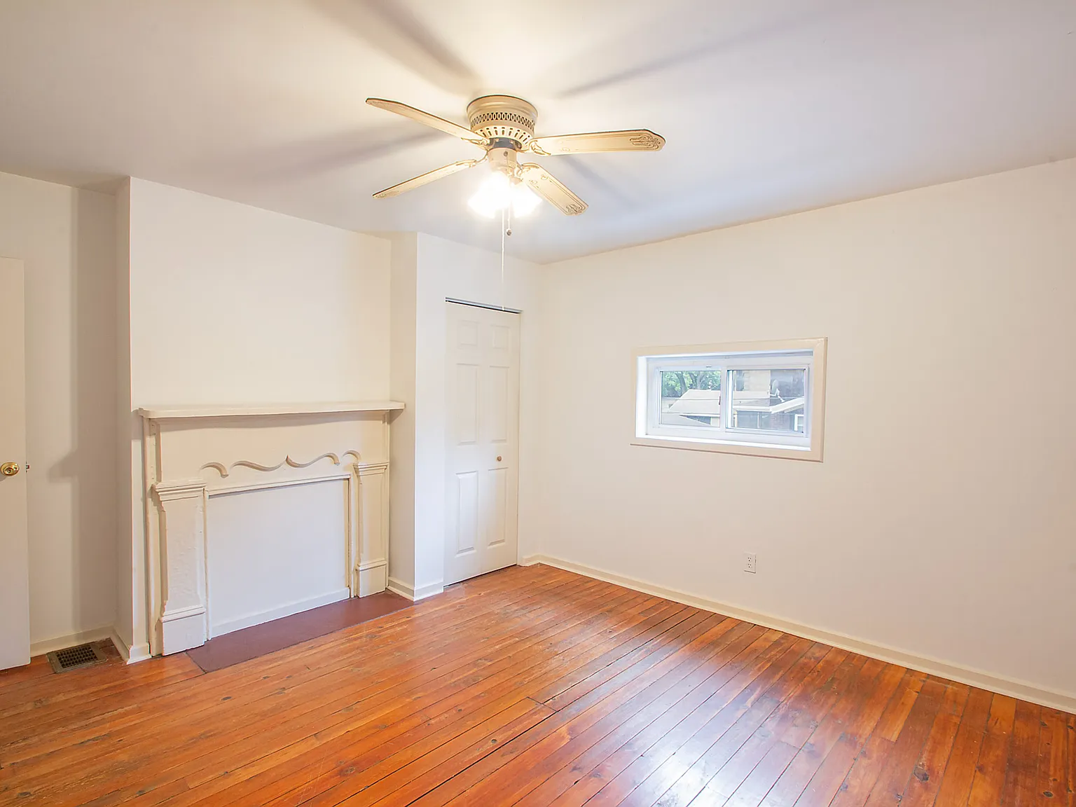 2 bed, 890 sqft, $1,399 — Photo 4