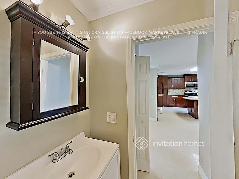 8528 Windy Cir — Photo 14