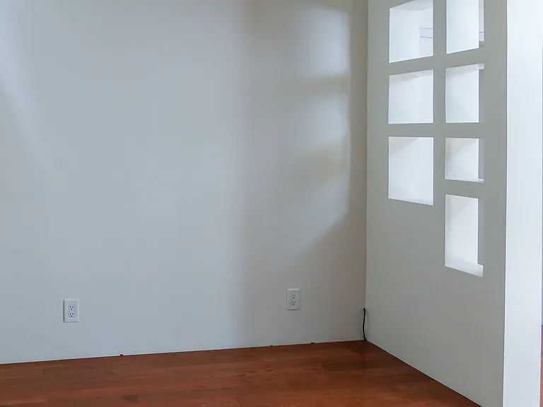 3920 Stansbury Ave — Photo 15
