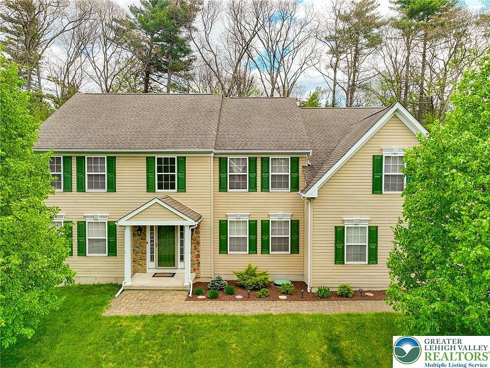 1st image of 116 Daffodil Dr