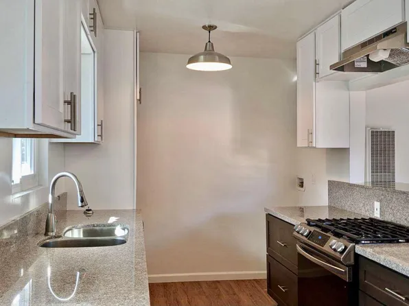 1910 Rockefeller Ln #B, Redondo Beach, CA 90278