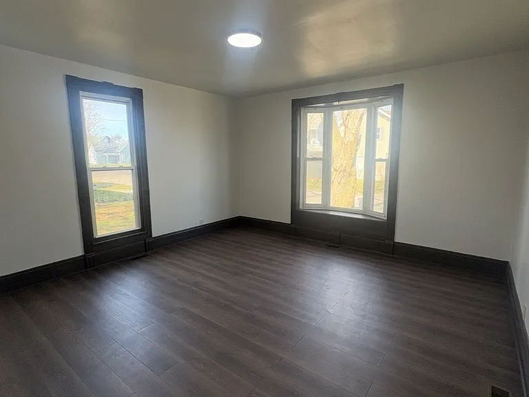 253 W Morrison St — Photo 6