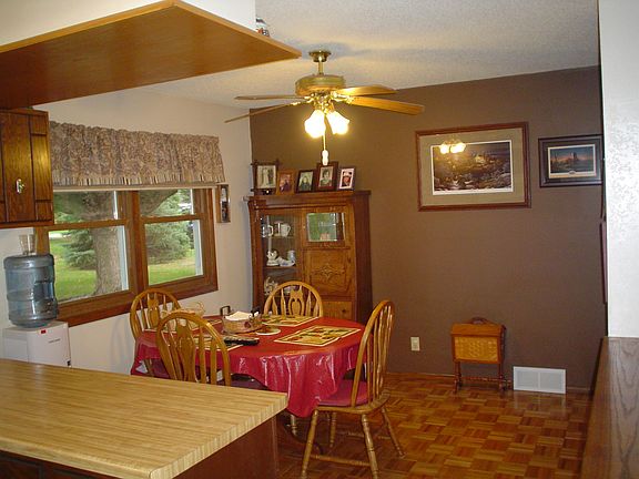 2nd image of 105 Beachwood Ln