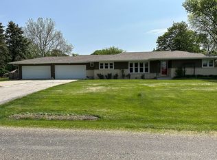 206 Rhinehart Ave, Dallas Center, IA 50063
