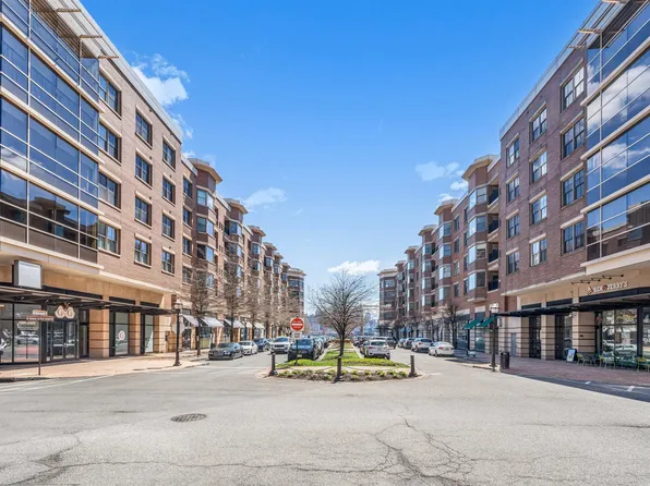 22 Avenue At Port Imperial image 30 of 31