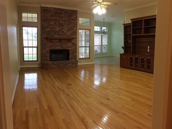 2nd image of 900 Meadow Mountain Dr