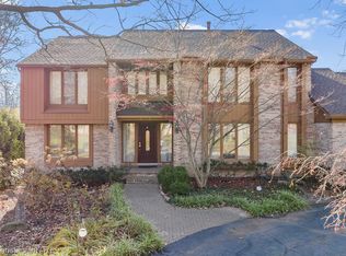 6048 Dunmore Dr, West Bloomfield, MI