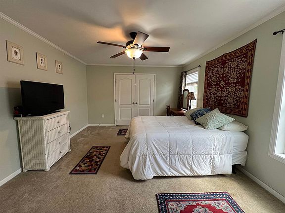 3rd image of 27 Adams Park