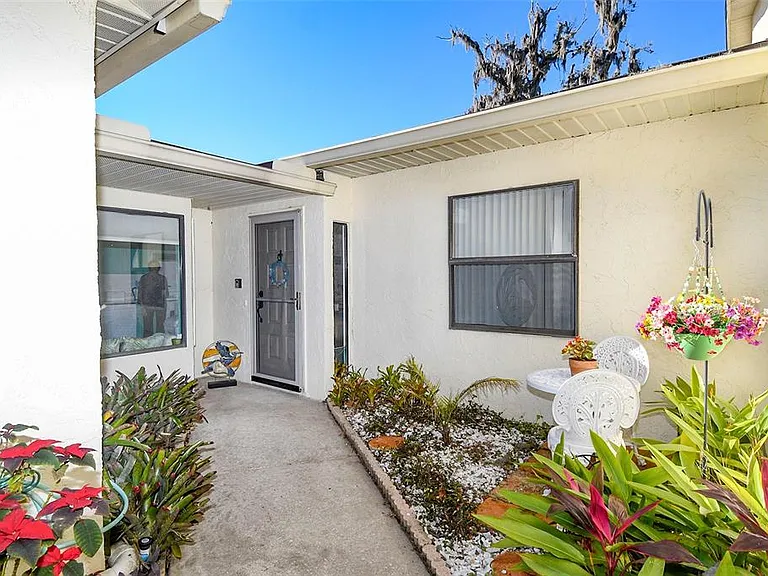 2225 Cypress Ct #2C — Photo 2