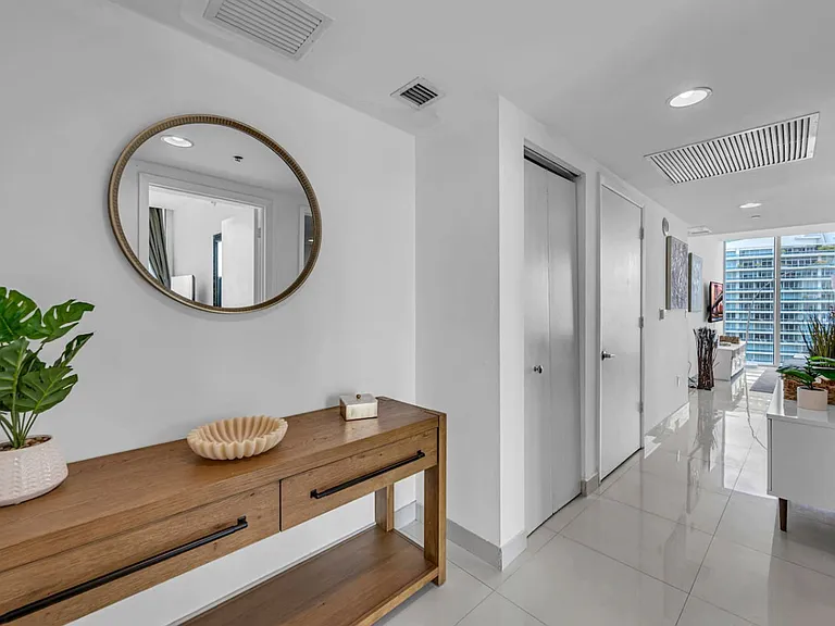 485 Brickell Ave #ID1522104P — Photo 32