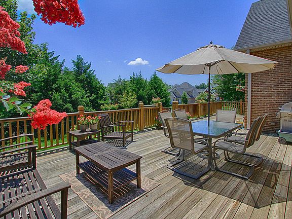4th image of 12742 Edgebrook Way