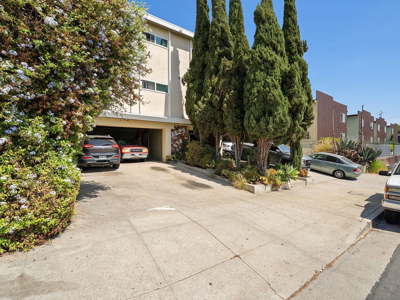 1 bed, 670 sqft, $1,800 — Photo 2