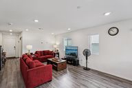 Solara St-S2211-001.jpg