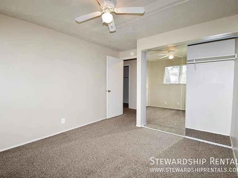 336 S 51st Pl — Photo 18