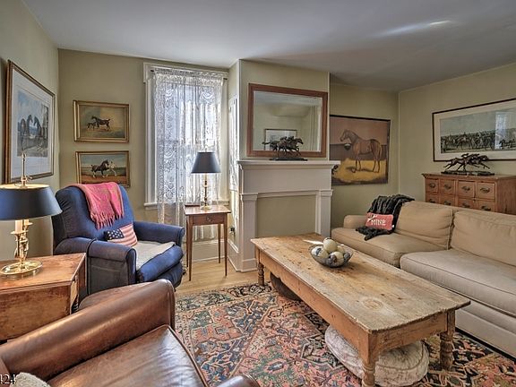 4th image of 11 Halstead St