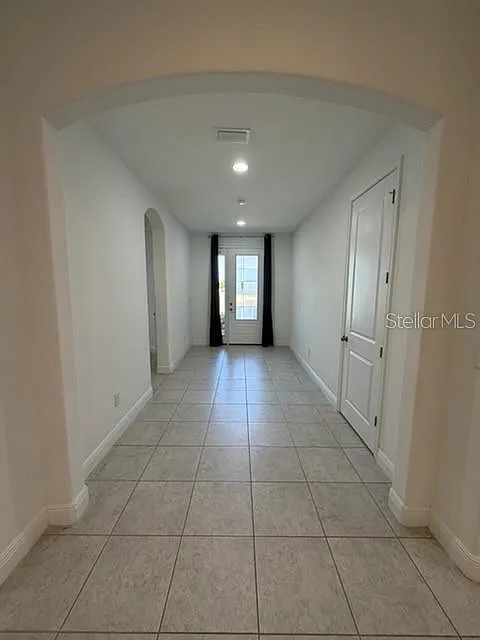 4 bed, 3.0 bath, 2898 sqft, $3,200 — Photo 4