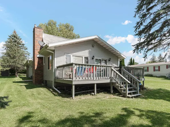 W10883 Blackhawk Trl, Fox Lake, WI 53933