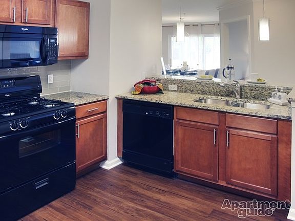 4th image of 3147 Hillbrook Ln APT 202