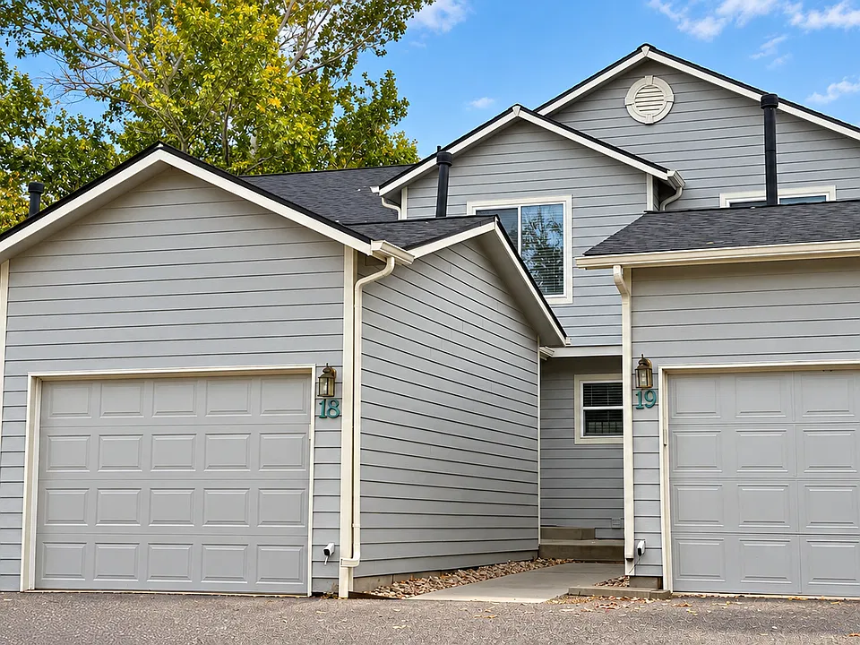 2905 Neil Dr #18